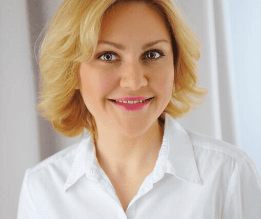 Dr. Vesna Tlaker, dr. med. – voditeljica medicinskog centra Dermatologija.si