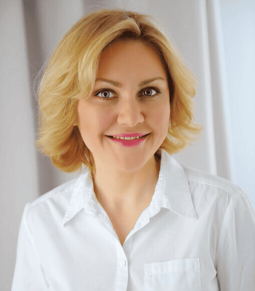 Dr. Vesna Tlaker, dr. med. – voditeljica medicinskog centra Dermatologija.si